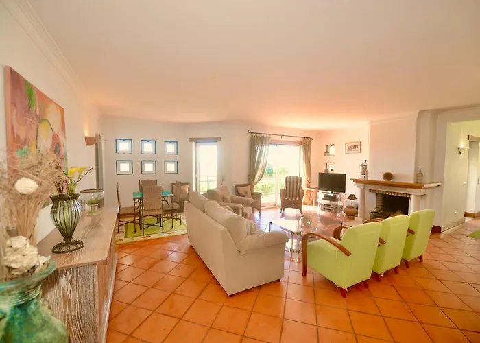 Apartmán Cereja - 3 Bedroom In Great Complex With Sea Views, 3 Pools And *